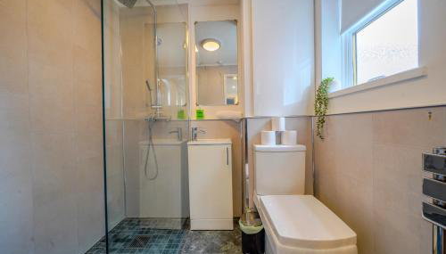 Stunning 1 Bedroom 4 Guest Flat by Anfield Stadium - Foto 5