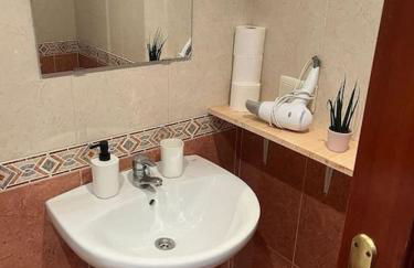 Acogedor y soleado apartamento recién amueblado en Gijón - Foto 3