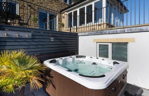 3 Bed in Harmby oc-ds300 - Photo 2