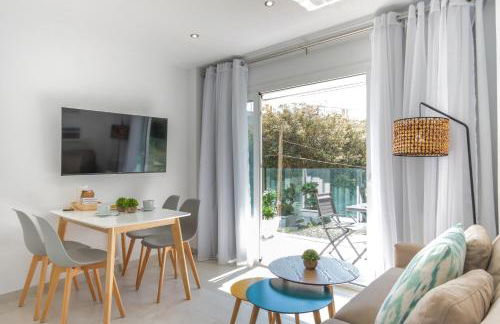 Sunny apartment 1B with balcony & pool in canyamel - Photo 1