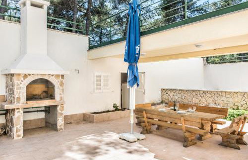 Apartments by the sea Rogac, Solta - 11655 - Photo 1