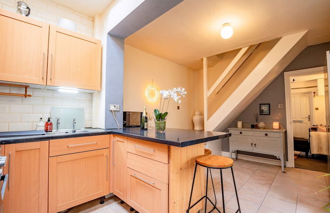 Host Stay Over the Bridge Cottage - Foto 17