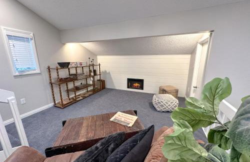 Group House Sleeps 26 THE ATTIC - 2 Miles to Cedar Point - Foto 9