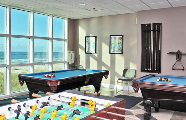 Crystal Shores West Condos by Hosteeva - Foto 28