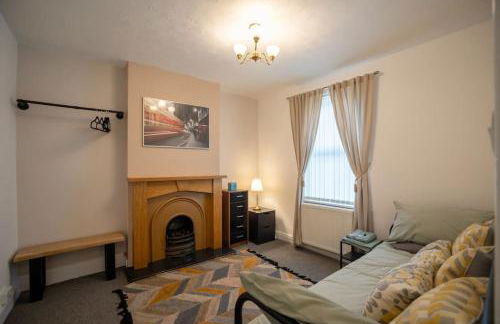 Gloucester City - Birchmore House - 2 Bedroom End Terrace Property Near To City Centre & Hospital With On-Street Parking - Sleeps 5 - Great For Hospital Workers & Contractors - Hosted by RENTMYHOUSE - Foto 6