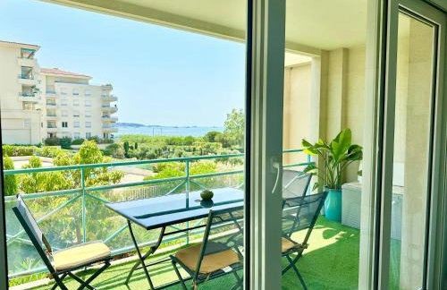 2Bed Seaview swimming pool beach on footparking - Foto 6