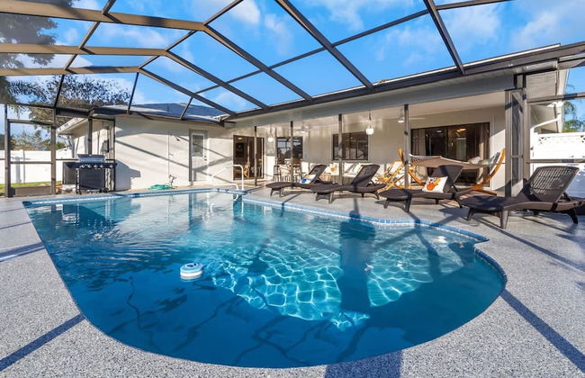 Fun Family-friendly Modern Beach Home With Pool - Photo 42