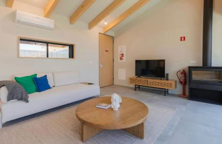 Stunning Beach House with Pool by LovelyStay - Foto 6