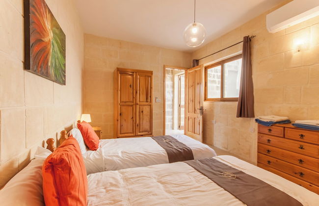 Naduri, Beautiful Gozitan Villa + Pool - Foto 9