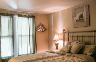 Paradise By The Park - 3 bd and 1 ba Family Getaway - Photo 14