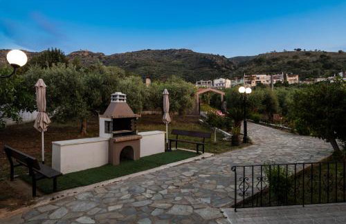 Garden House with Pool, 10min to center - Foto 25