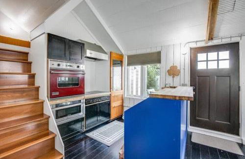 Cozy Tiny House Bungalow 7 Blocks from Campus - Foto 2