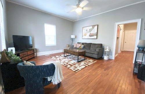 Orange Crush Cottage- Downtown Beaches & Dining - Photo 1