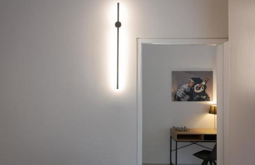 Vouliagmeni Stylish Apartment - Photo 52