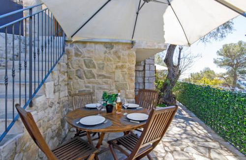 Villa d exception avec terrasse, jacuzzi, vue mer, parking, en plein cœur du village de Eze - Foto 40