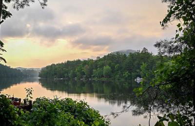 Rustic, Pet Friendly Cabin on the Hudson River, Perfect for a Glamping Weekend in the Adirondacks - Foto 14