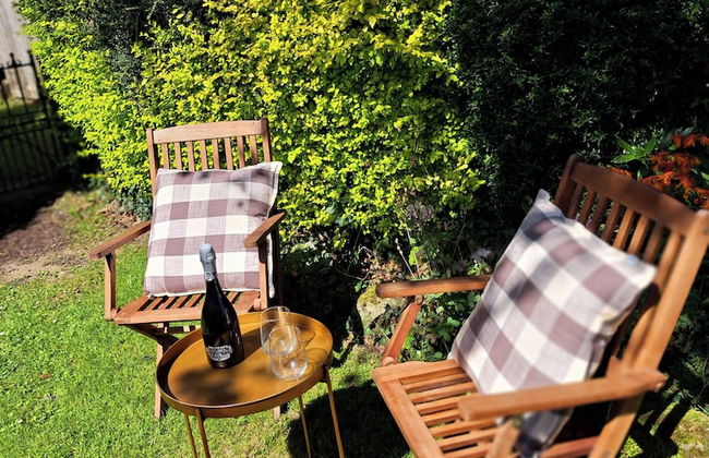 Beautiful and Cosy Garden Pod Saintives - Foto 26