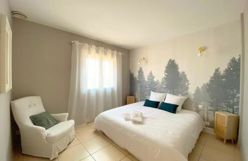 Les Hauts de la Pinède - Villa avec Piscine, Jacuzzi et Boulodrome privatifs - Foto 17