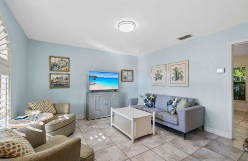 Le Monaco - Romantic 1 BR Condo Steps from 5th Ave S. Chic Coastal Retreat with King Bed and Beach Access. Perfect Location for Couples Near Dining, Shopping, and Naples Beach - Foto 12