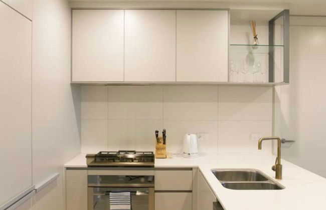 New Spacious 2 Bedroom With Gorgeous City Views - Foto 10