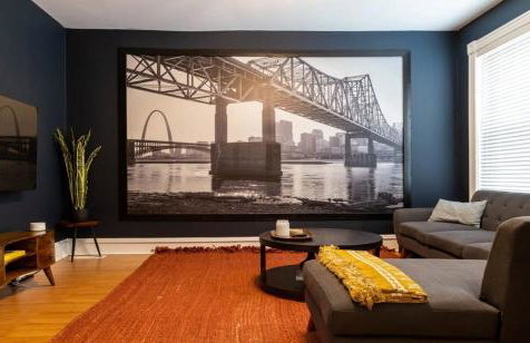 Stylish 4BR with Office Deck Gardens ABODEbucks - Foto 6