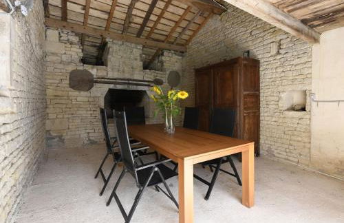 Holiday Home in Loubigne With Pool & Terrace - Foto 41