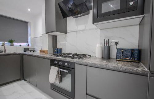 Modern & Spacious 4-Bedroom Home, Family & Contractor Friendly, Manchester - Foto 11