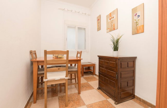 Velbar in Cadiz With 3 Bedrooms and 1 Bathrooms - Foto 9