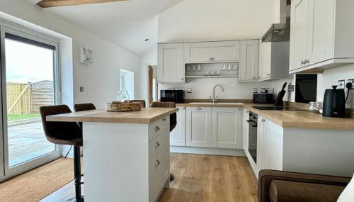 Apple Store- Countryside Apartment - Photo 5, stove, dishwasher, pet friendly, toaster