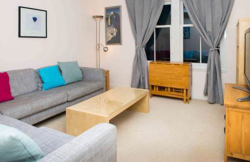 Lovely 2 bedroom apt in Ballater on the River Dee - Foto 2