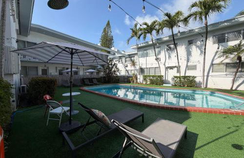 Bay Harbor Boutique Vacation Rental - Photo 26