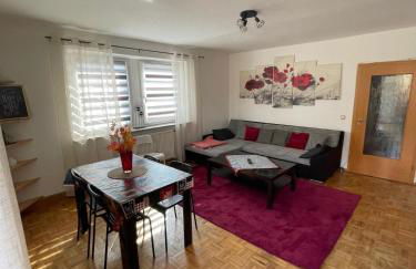 Super Monteurwohnung mit Balkon und Parkplatz, bei Bayreuth ruhig, 4 Betten Wifi, Küche - Foto 2