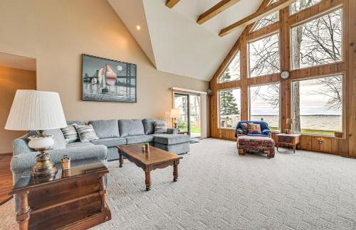 Family-Friendly Houghton Lake House Steps to Lake - Foto 2