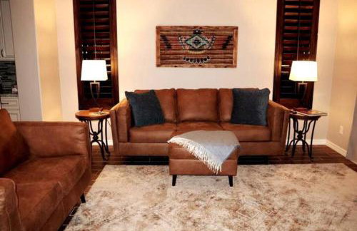 Phoenix Home with heated pool, desert views & hot tub - Foto 25