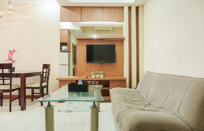 Homey And Compact 2Br Marina Ancol Apartment - Foto 18