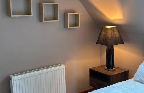 Cottage Farmhouse - Photo 10