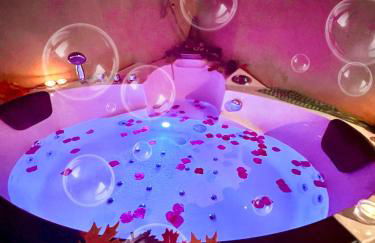 Dormi nella SPA privata con letto ad acqua, sauna, doccia emozionale e kneipp - Foto 79