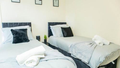 3 Bedroom House - Free Parking-Hospital-Contractors-Families - Long Stay Rates Available - Foto 2, towels