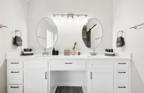 4BD 2BA Saginaw Sanctuary - Pool Firepit Laundry - Foto 20