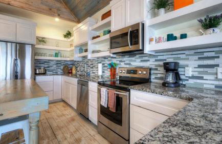 Panoramic Water Views, Shared Pool, Boat Dock Bayside Lodge by Avantstay - Foto 22