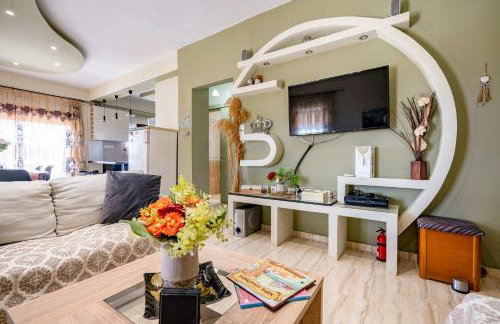 Eretria Panorama Seaview Retreat with Balcony - Photo 3