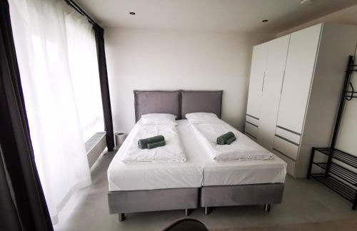 HH 05 by ROCKCHAIR - SUPERHOST Status - Modernes Apartment mit sonnigem Balkon & premium Boxspringbetten in Winterhude - Hamburg Top Geheimtipp - Foto 12