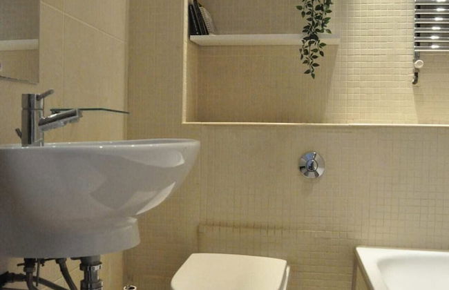 Bright 1 Bedroom Flat Perfect for City Getaway - Photo 12