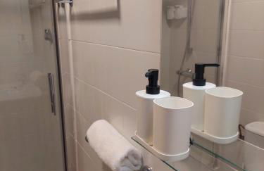 Piso luminoso, amplio y tranquilo en Casco Viejo - Foto 13