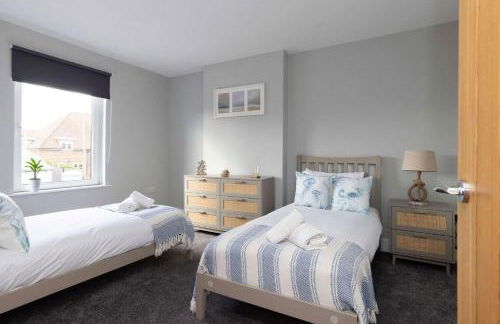 Modern 5-Bedroom Retreat Nr Coast - Foto 23