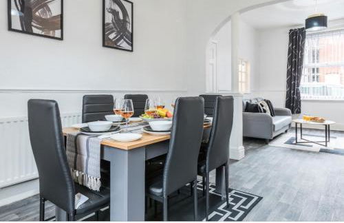 Modern 3BD House - Free parking - Fast WiFi - Foto 7