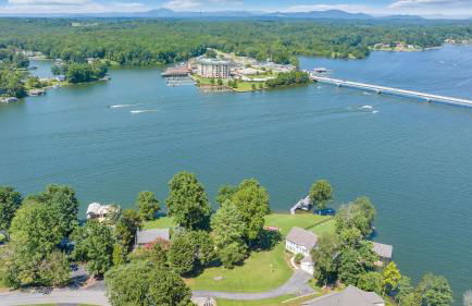 Pine Knob Point - Lakehouse w/ Private Dock - Foto 5