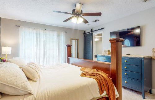 Pool, Hot Tub and Pool Table! Grand Home in Tomball - Foto 18