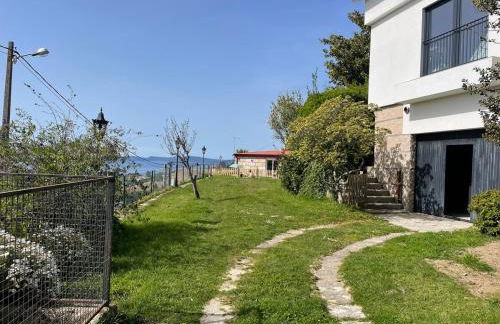 Casa con piscina y vistas en Nigrán - Foto 11