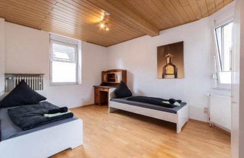 Wohnung für 8 Personen in ehemaligem Weingut mit 4 Schlafzimmern - Foto 2